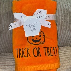 Rae dunn trick or treat hand towels